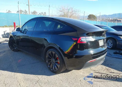 2022 Tesla Model Y Performance Dual Motor All-Wheel Drive from USA, damaged, VIN 7SAYGDEF4NF319027